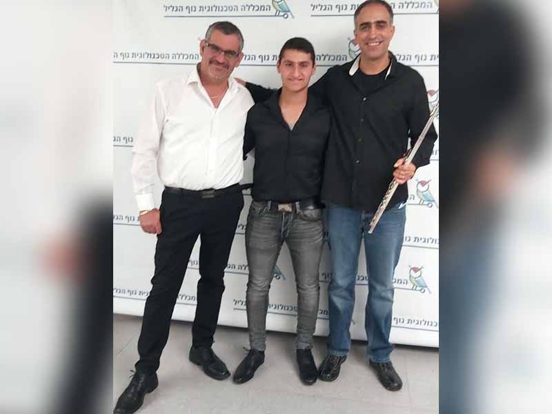 אומן חליל הצד יאיר אמויאל והכנר אילי עוואדו האב הגאה אלבר עוואד אומן חליל הצד יאיר אמויאל והכנר אילי עוואדו האב הגאה אלבר עוואד
