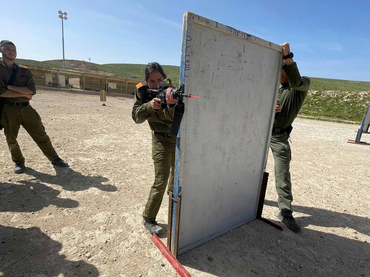 : סמ"ר קדם במהלך אימון