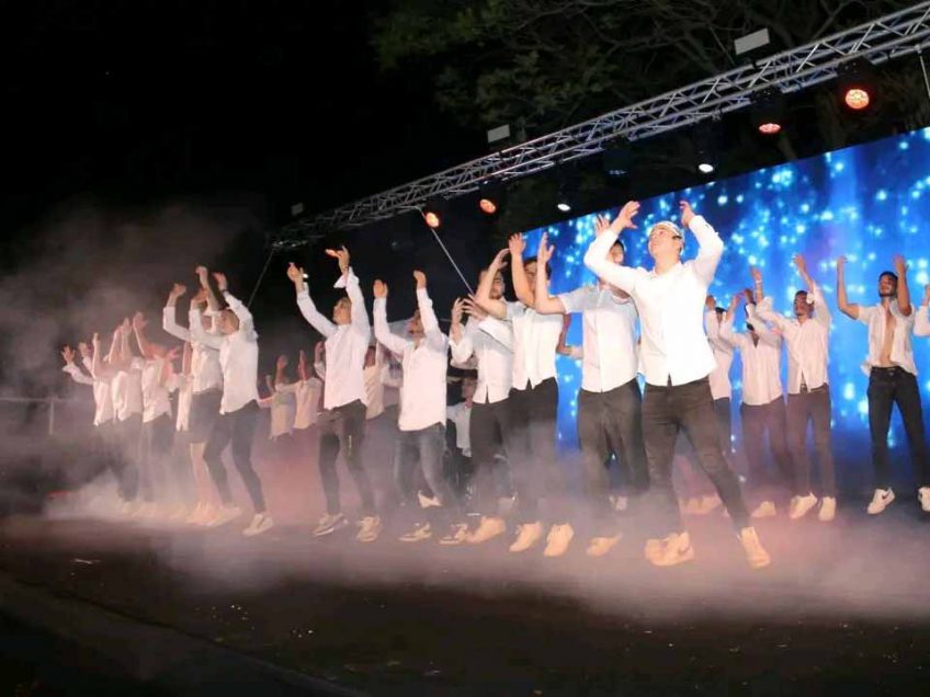 מסיבת סיום מרגשת לתלמידי שכבת י"ב בויצו ניר העמק
