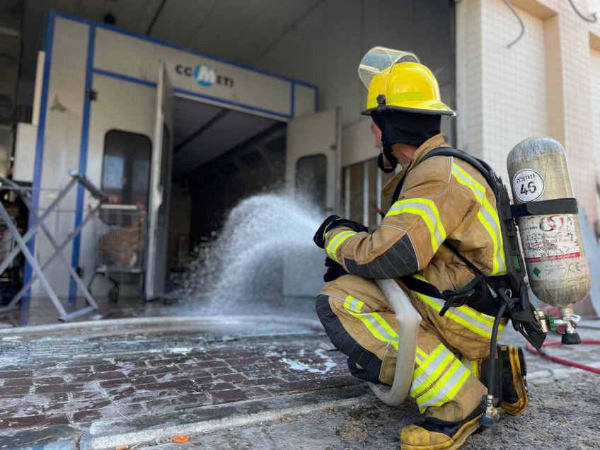 עפולה: שריפה פרצה במוסך באזה"ת בעיר